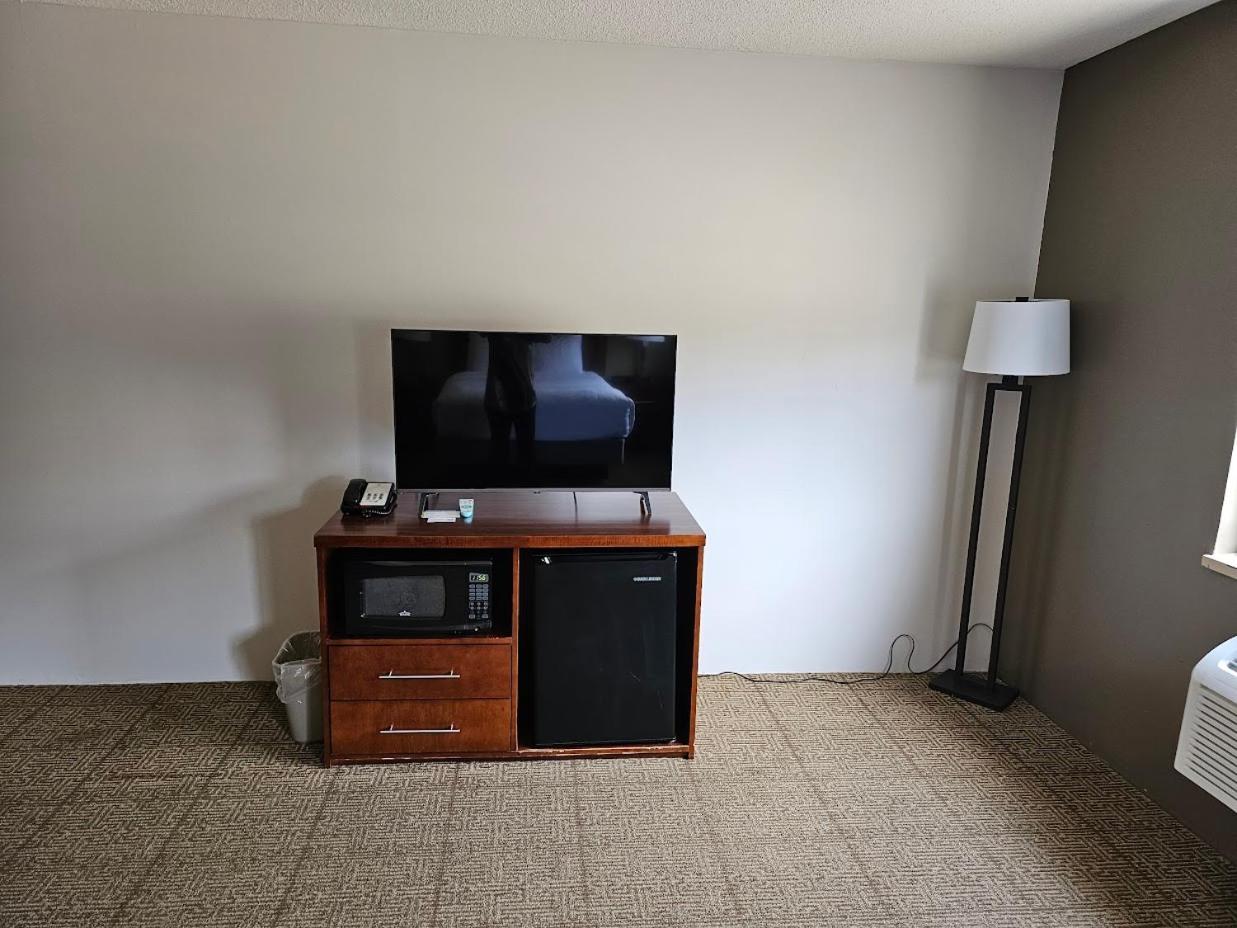 Comfort Inn Rhinelander Екстер'єр фото